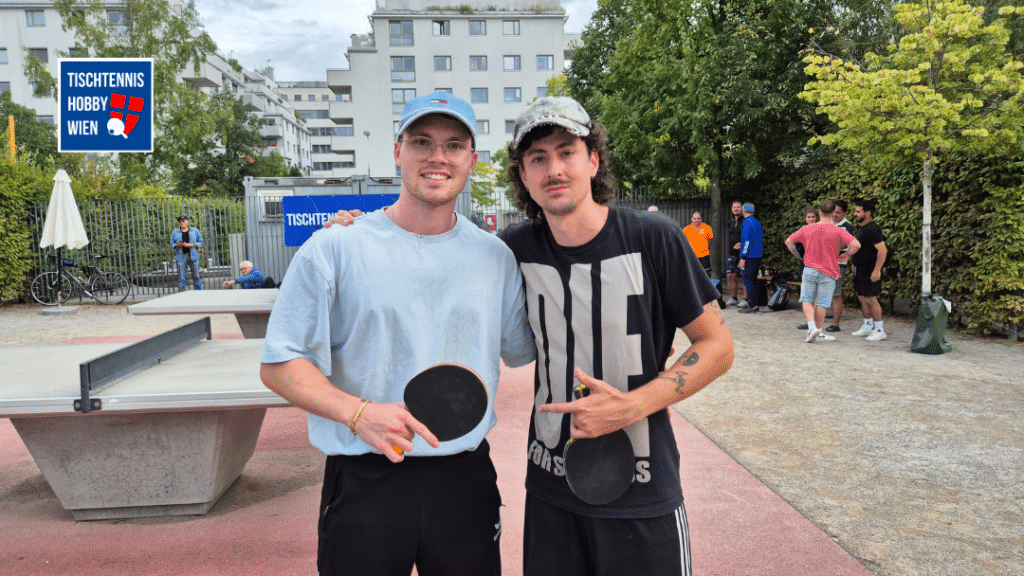 Tischtennis lebt von Begegnungen. Wie bei allen Racketsportarten braucht es ein Gegenüber – sportliche Aktivität entsteht durch Kommunikation und gemeinsames Spielen.