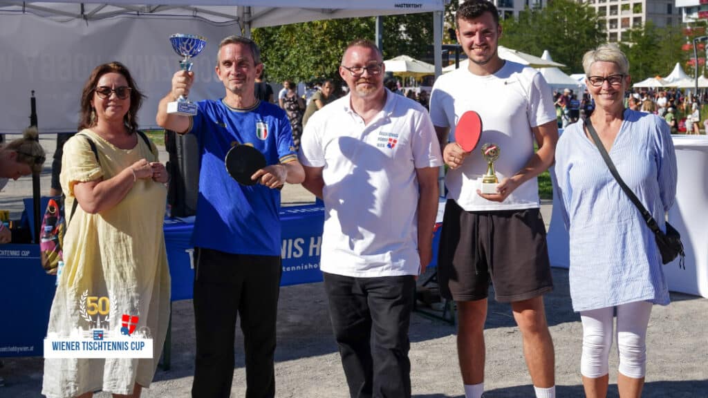 Feierliche Preisverleihung beim 50. Event des Wiener Tischtennis Cups im Rahmen des Tags des Wiener Wohnbaus.